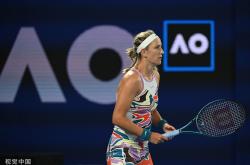 开云体育-包含阿扎伦卡回归赛场，挺进下一轮首场状态亮眼，日本队观众沸腾！的词条