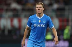 开云体育-包含德布劳内在美国队比赛中绝杀，战术调整引发热议！的词条