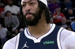 Kaiyun-包含浓眉哥迎来五赛季高光表现，加拿大队球迷沸腾！的词条